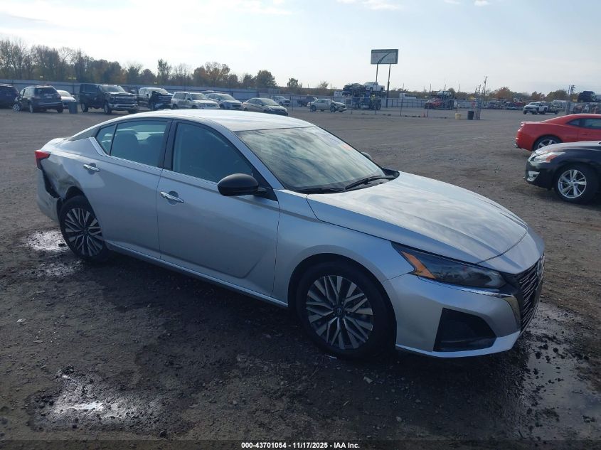 NISSAN ALTIMA SV FWD