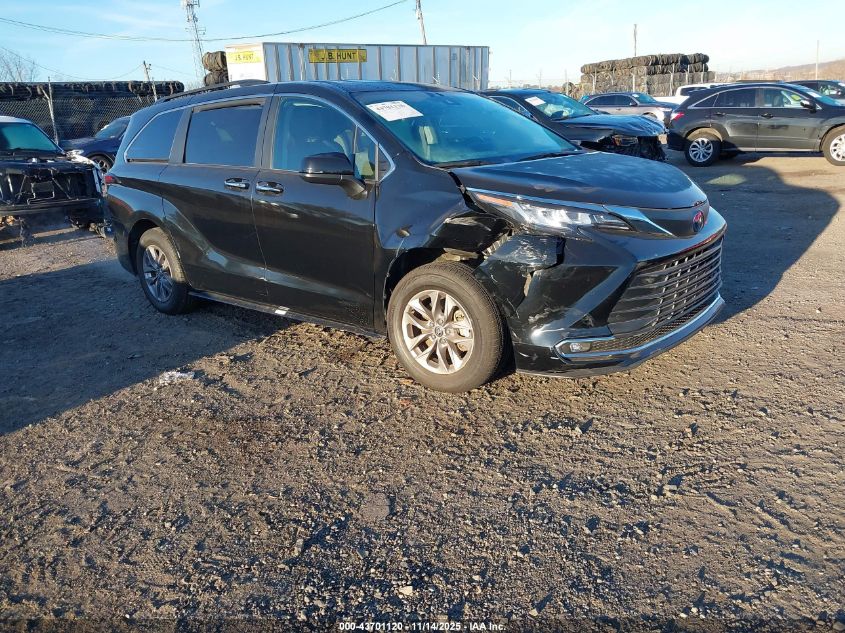 TOYOTA SIENNA XLE
