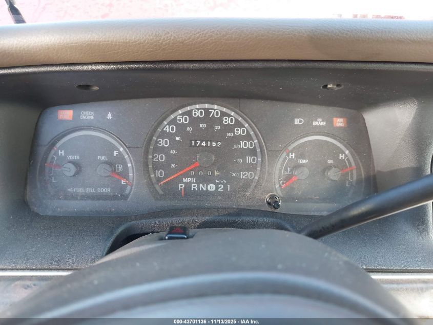 2000 Ford Crown Victoria Lx VIN: 2FAFP74W7YX176950 Lot: 43701136