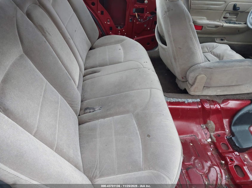 2000 Ford Crown Victoria Lx VIN: 2FAFP74W7YX176950 Lot: 43701136