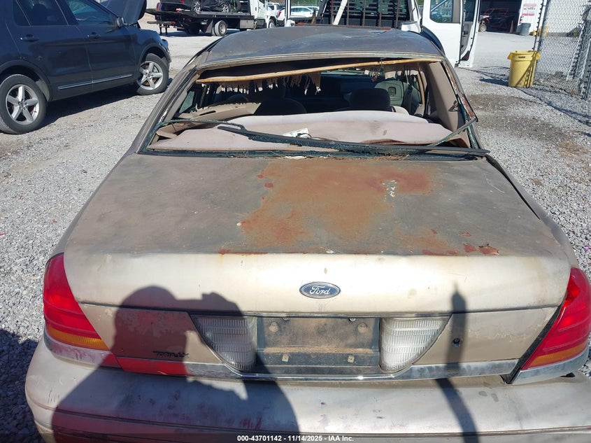 1999 Ford Crown Victoria Lx VIN: 2FAFP74W4XX225262 Lot: 43701142