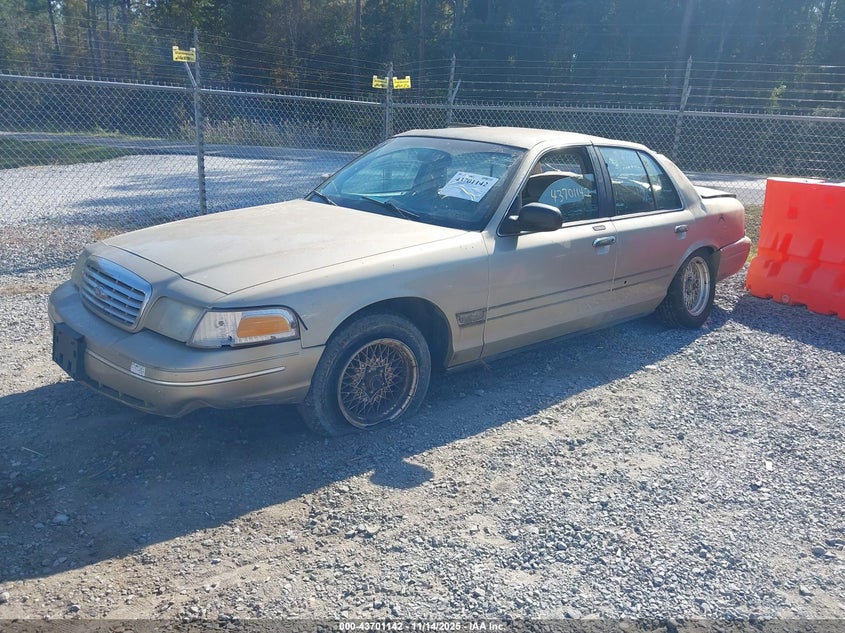 1999 Ford Crown Victoria Lx VIN: 2FAFP74W4XX225262 Lot: 43701142