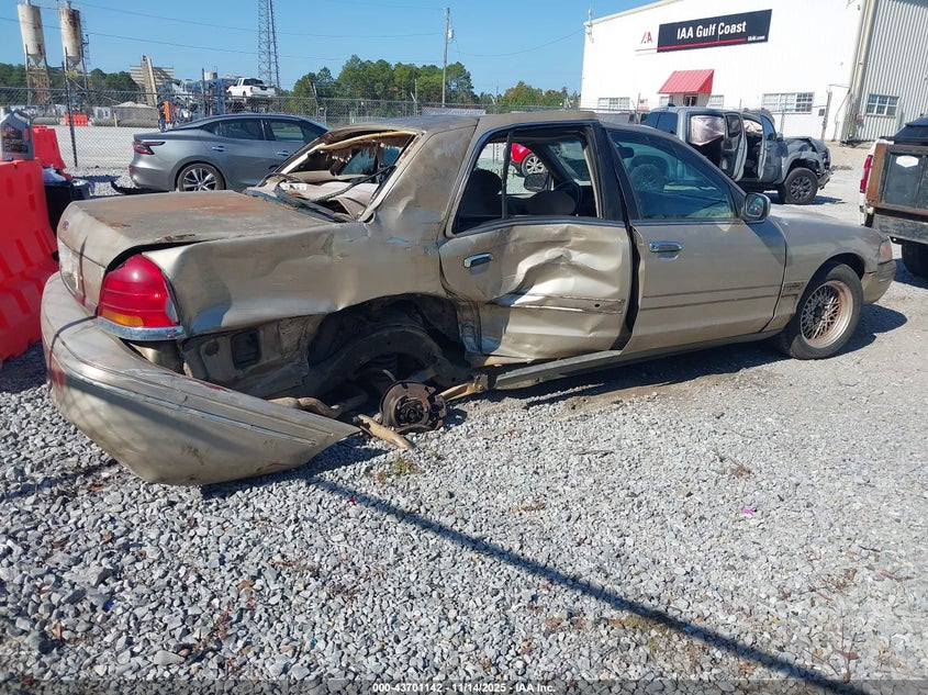 1999 Ford Crown Victoria Lx VIN: 2FAFP74W4XX225262 Lot: 43701142