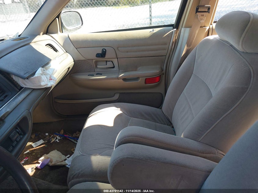 1999 Ford Crown Victoria Lx VIN: 2FAFP74W4XX225262 Lot: 43701142