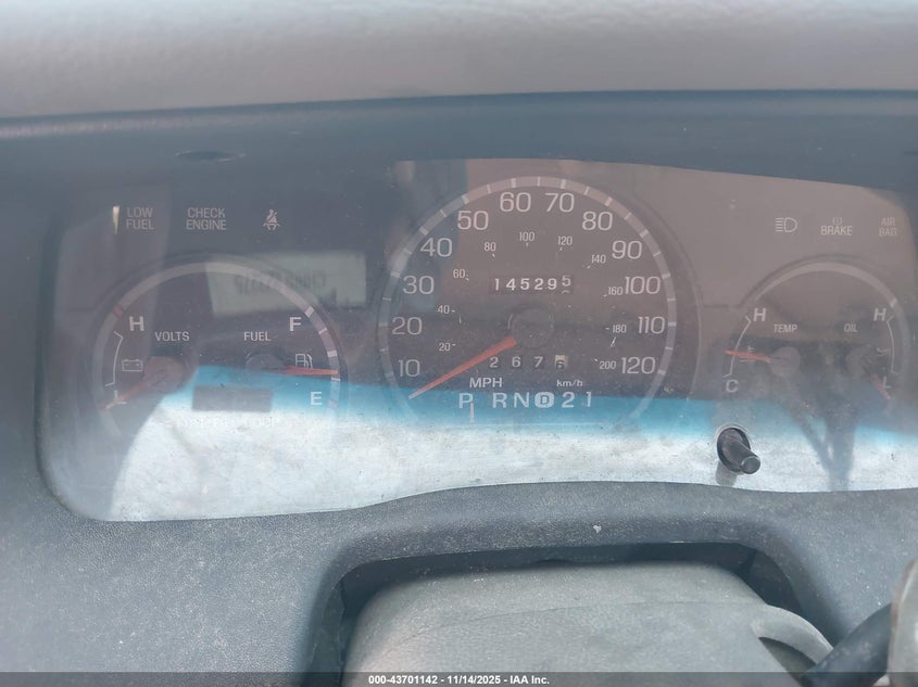 1999 Ford Crown Victoria Lx VIN: 2FAFP74W4XX225262 Lot: 43701142