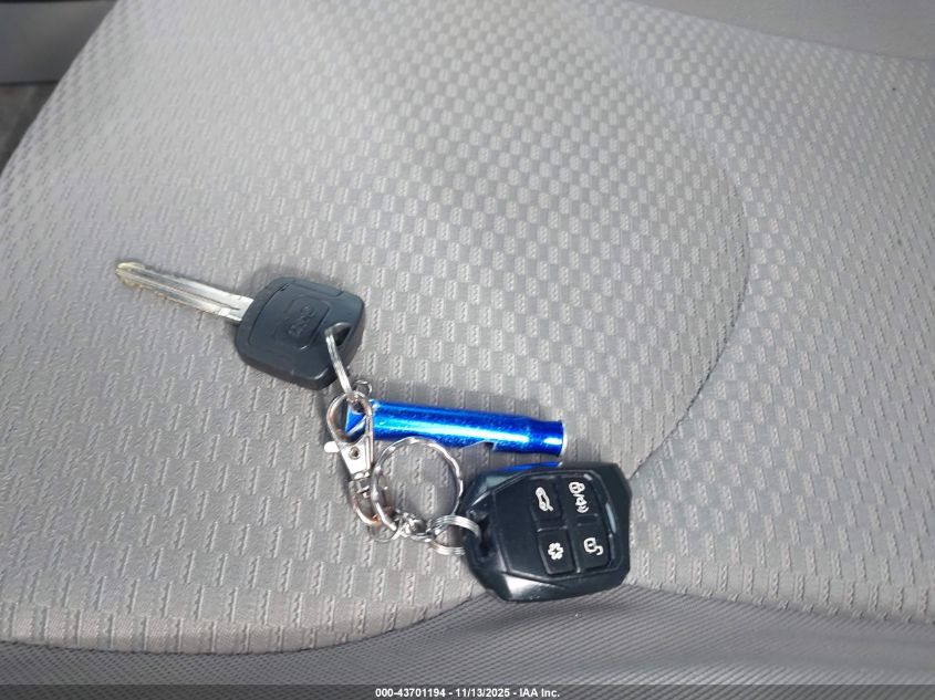 2006 Toyota Rav4 Limited V6 VIN: JTMBK31V965002677 Lot: 43701194