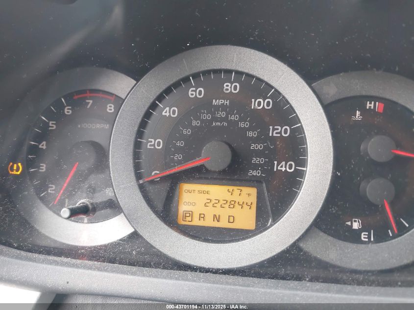 2006 Toyota Rav4 Limited V6 VIN: JTMBK31V965002677 Lot: 43701194