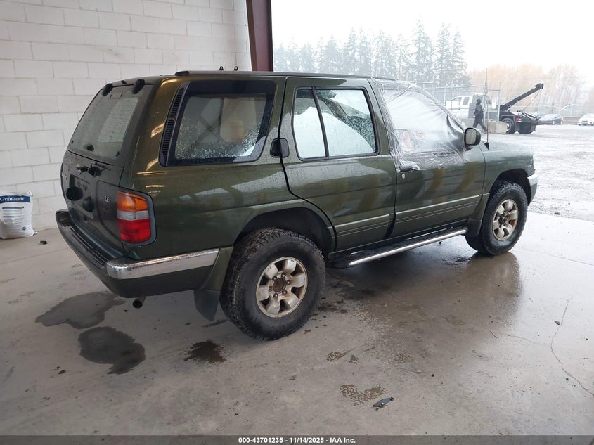JN8AR05Y2WW277915 1998 NISSAN PATHFINDER photo no. 4