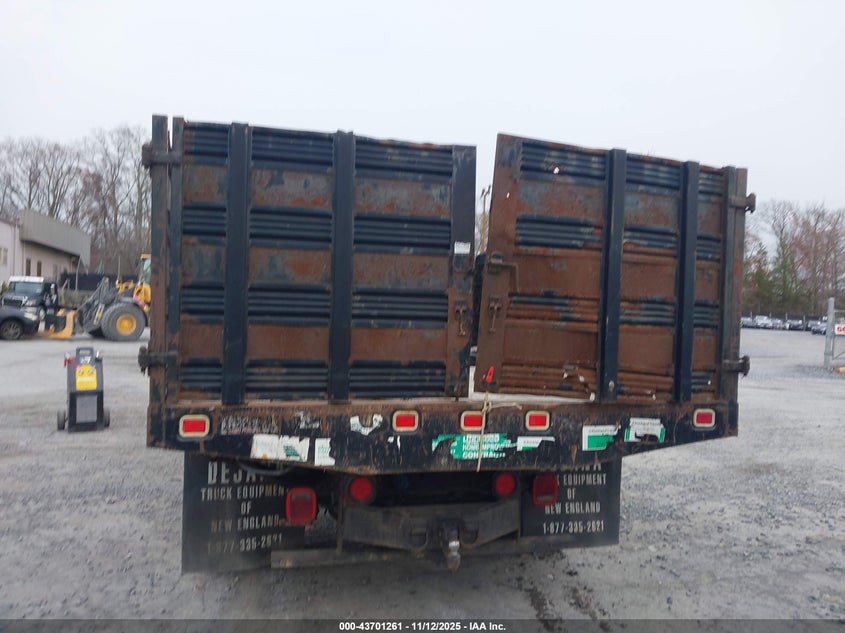 2002 Ford F-550 Xl/Xlt VIN: 1FDAF57F42EA29142 Lot: 43701261