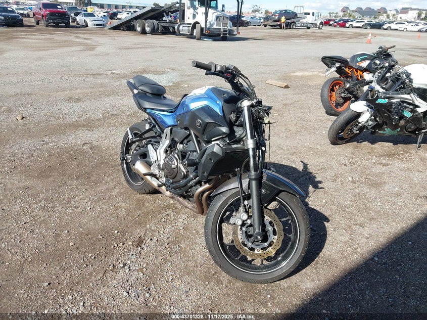 JYARM06Y2HA003864 2017 Yamaha Fz07 C auction photo 1