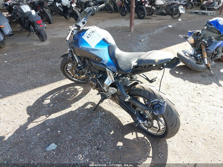 VIN JYARM06Y2HA003864 2017 YAMAHA FZ07 C