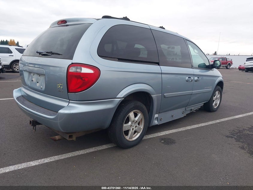2D4GP44LX5R534192 2005 DODGE CARAVAN photo no. 4