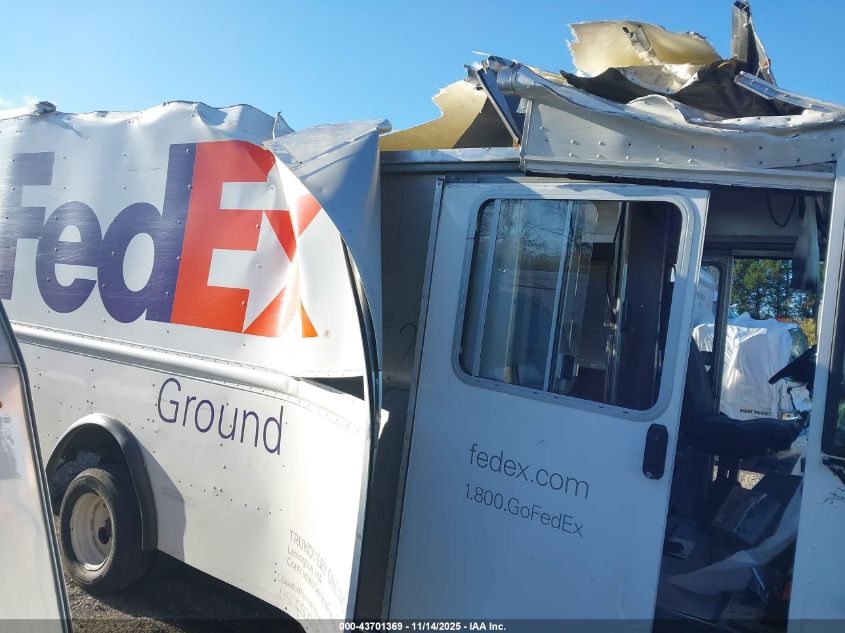 2016 Ford E-450 Stripped VIN: 1FC3E4KL5GDC25028 Lot: 43701369