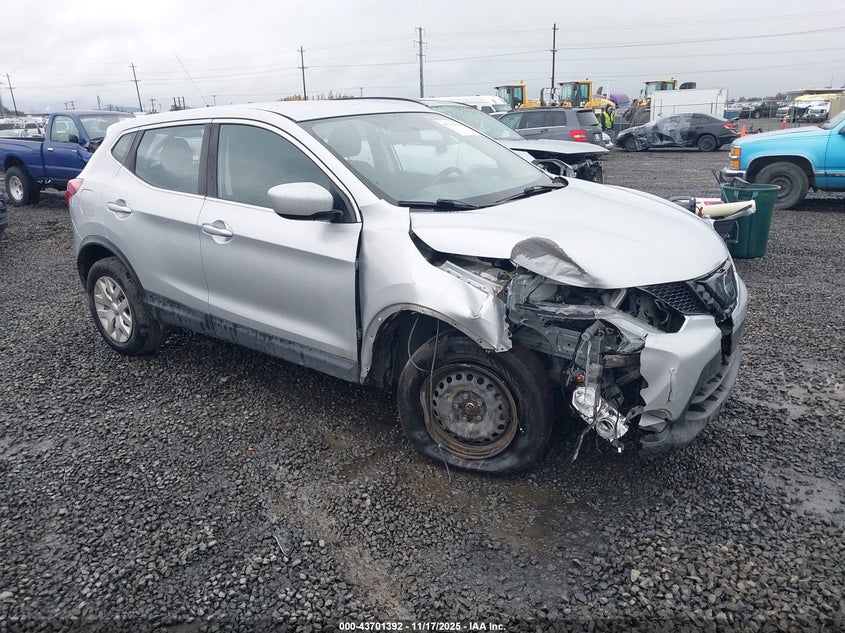 NISSAN ROGUE SPORT S