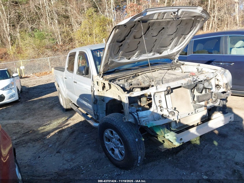 TOYOTA TACOMA BASE V6