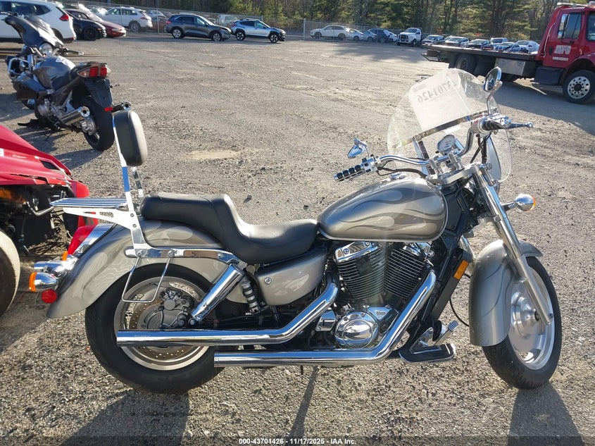 2002 Honda Vt1100 C2 VIN: 1HFSC43072A204624 Lot: 43701426