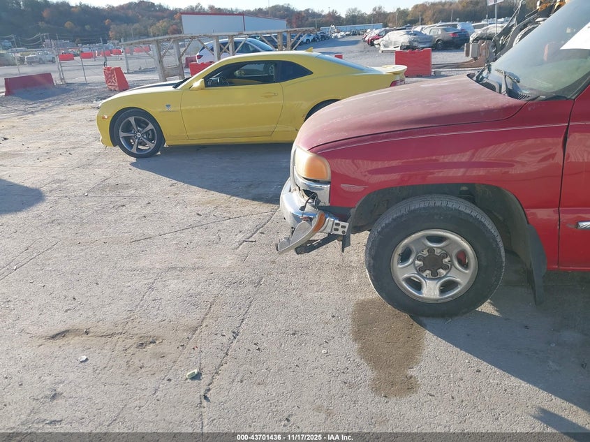 2003 GMC Sierra 1500 Sle VIN: 2GTEC19V131159555 Lot: 43701436