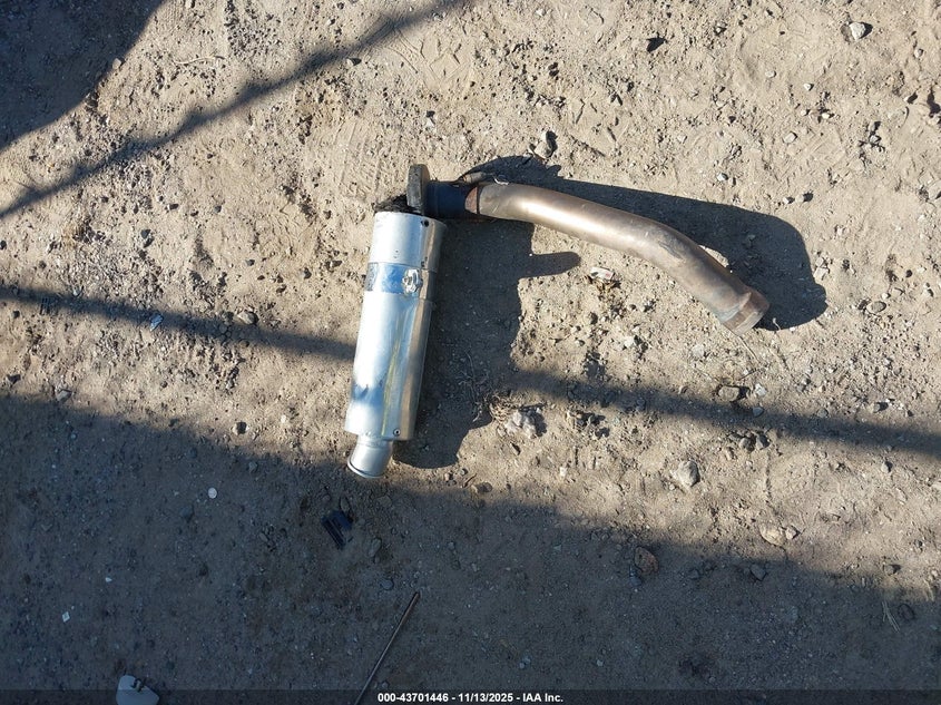 2015 Suzuki Gsx-S750 VIN: JS1GR7NA7F2101106 Lot: 43701446