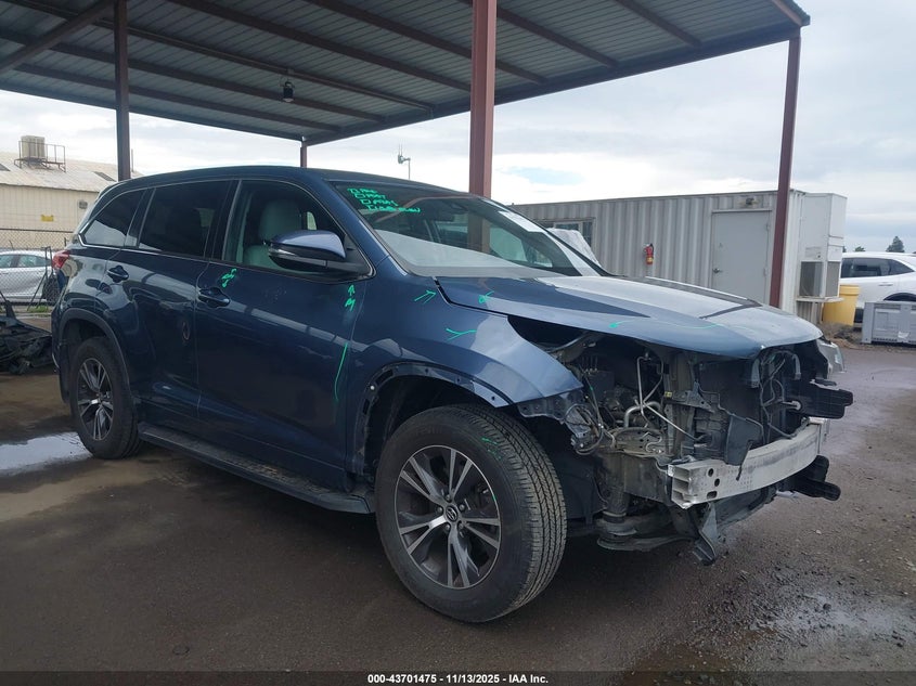 TOYOTA HIGHLANDER LE