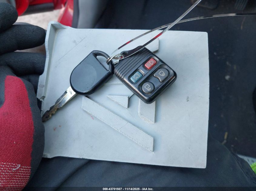 2007 Ford Focus S/Se/Ses VIN: 1FAHP34NX7W261056 Lot: 43701507