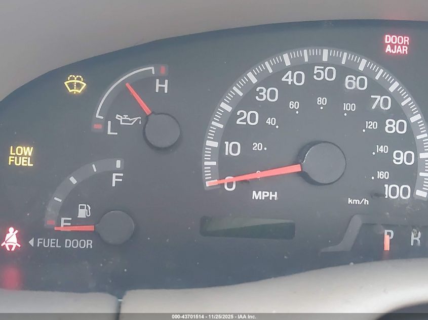 2000 Ford Expedition Xlt VIN: 1FMRU1564YLC44402 Lot: 43701514