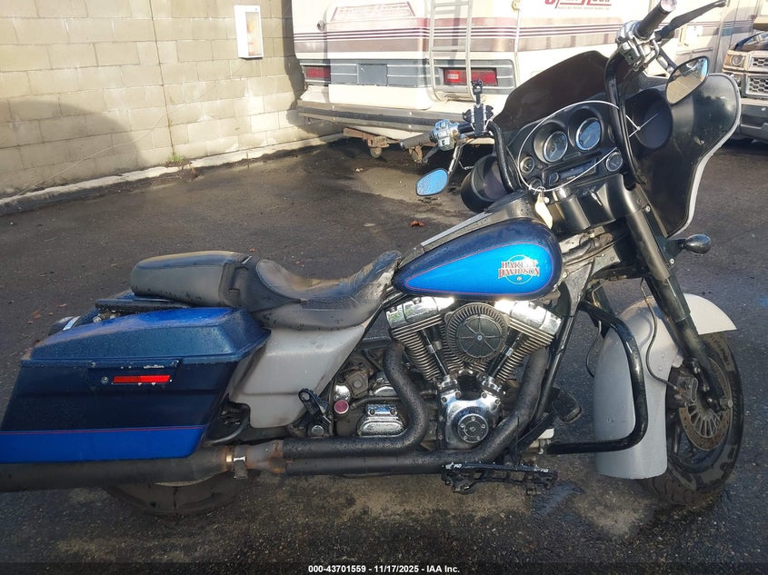 2004 Harley-Davidson Flhtci VIN: 1HD1FFW3X4Y618150 Lot: 43701559