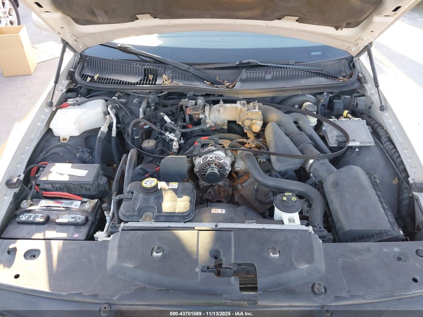 2006 Lincoln Town Car Signature VIN: 1LNHM81W06Y618904 Lot: 43701569