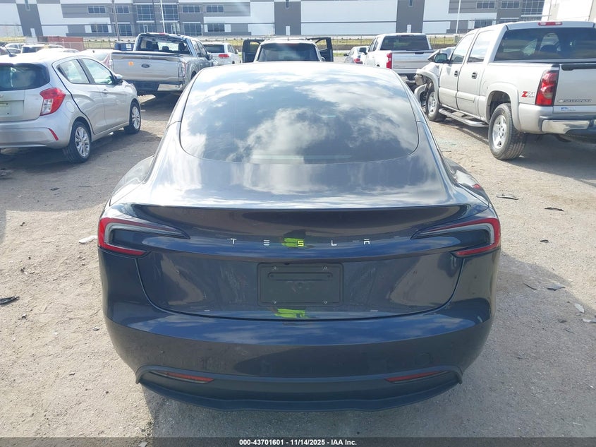 2024 Tesla Model 3 Long Range Dual Motor All-Wheel Drive/Rear-Wheel Drive VIN: 5YJ3E1EA0RF872795 Lot: 43701601