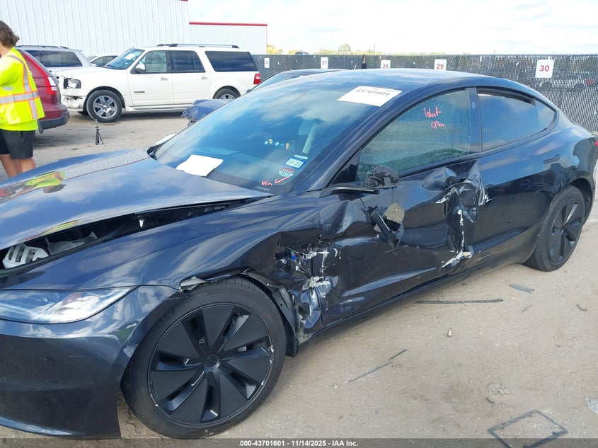 2024 Tesla Model 3 Long Range Dual Motor All-Wheel Drive/Rear-Wheel Drive VIN: 5YJ3E1EA0RF872795 Lot: 43701601