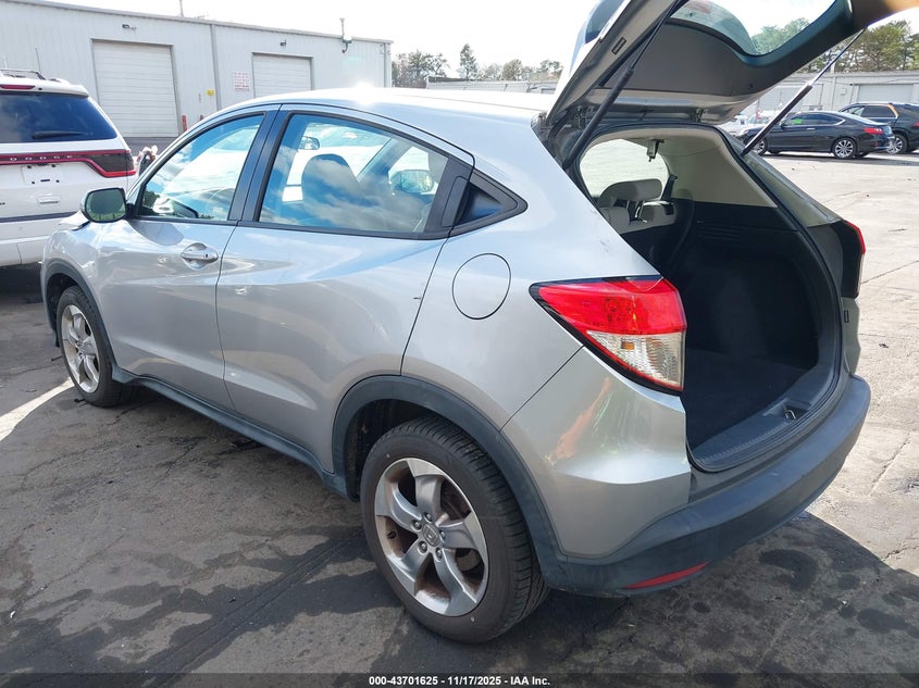 3CZRU6H32KG702990 2019 HONDA HR-V photo no. 3