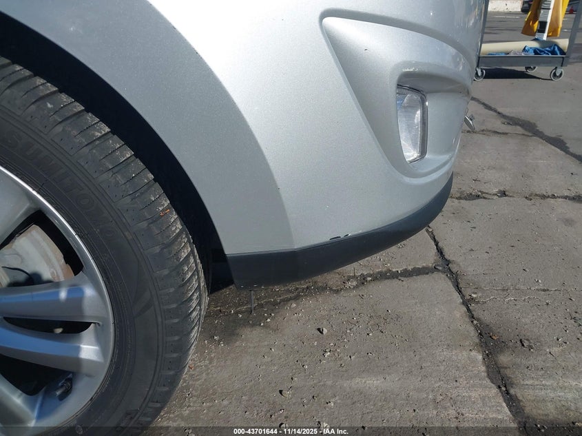 KM8JU3AC0BU156405 2011 HYUNDAI TUCSON photo no. 6