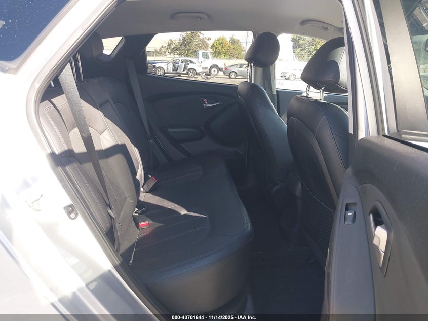 KM8JU3AC0BU156405 2011 HYUNDAI TUCSON photo no. 8