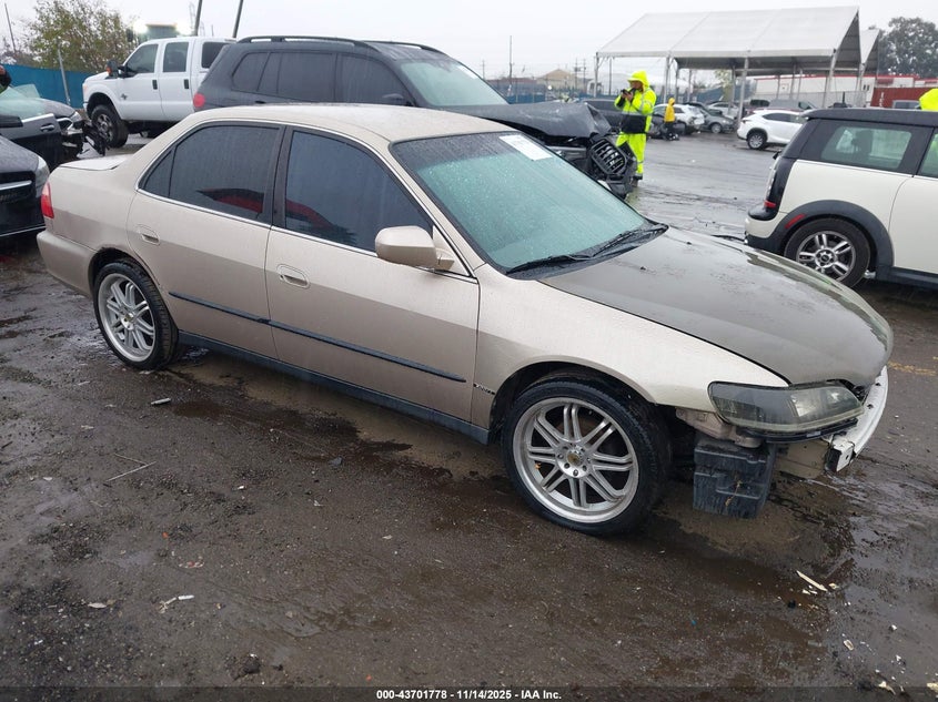 1HGCG6553YA050947 2000 HONDA ACCORD photo no. 10