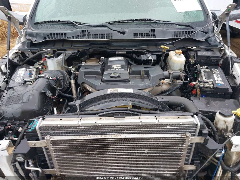 2018 Ram 5500 Chassis Tradesman/Slt/Laramie VIN: 3C7WRMFL5JG400872 Lot: 43701790