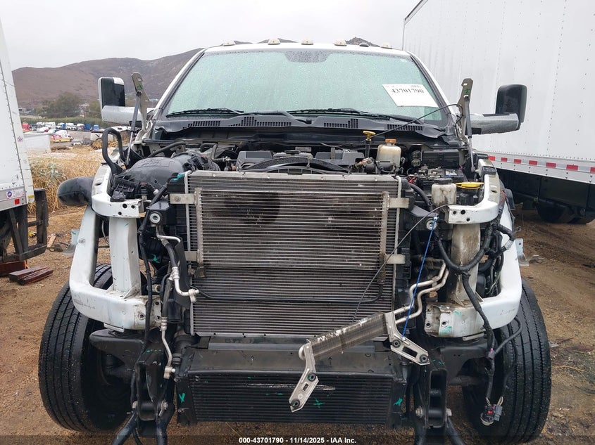 2018 Ram 5500 Chassis Tradesman/Slt/Laramie VIN: 3C7WRMFL5JG400872 Lot: 43701790