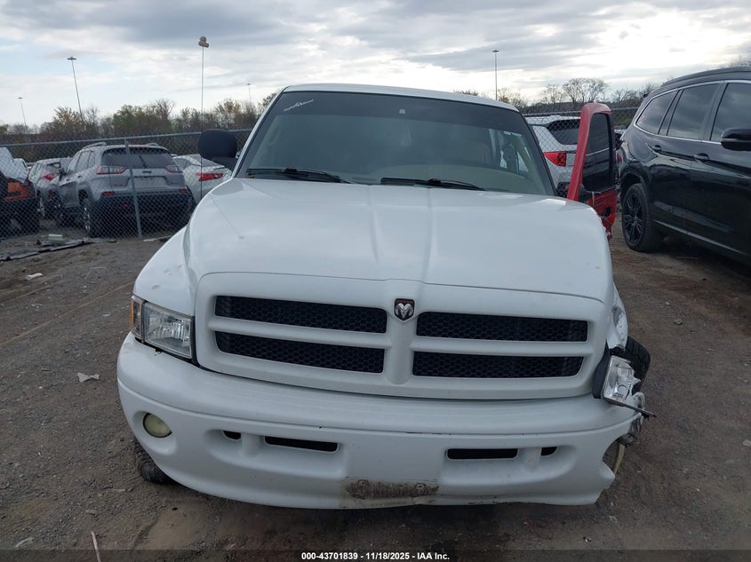 2000 Dodge Ram 1500 St VIN: 1B7HF13Z7YJ180746 Lot: 43701839
