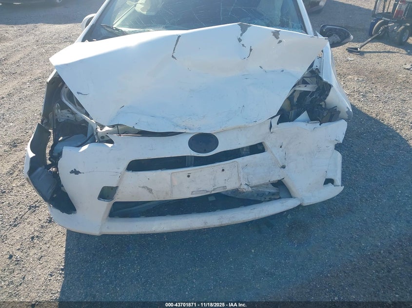 2012 Toyota Prius C Three VIN: JTDKDTB31C1001453 Lot: 43701871