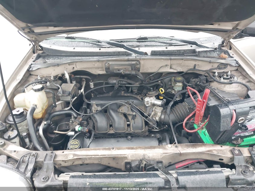 2001 Ford Escape Xls VIN: 1FMYU01151KB14561 Lot: 43701917