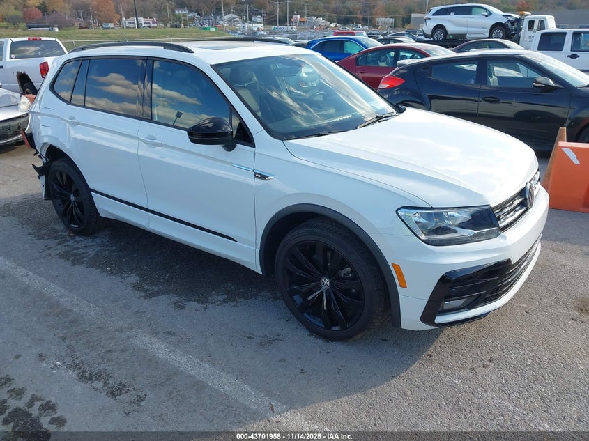 VOLKSWAGEN TIGUAN 2.0T SE/2.0T SE R-LINE BLACK/2.0T SEL