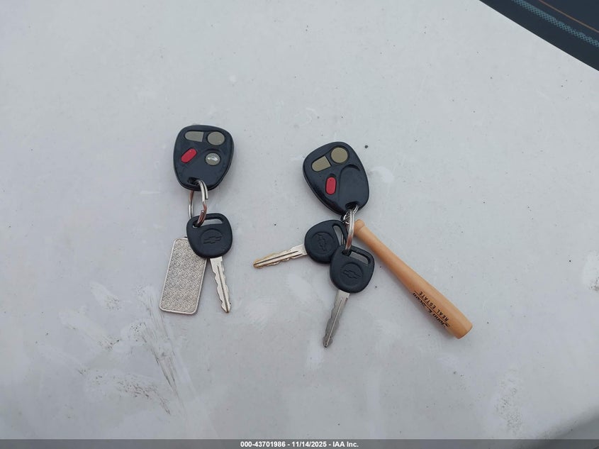 2001 Chevrolet Tahoe Lt VIN: 1GNEK13T71J235025 Lot: 43701986