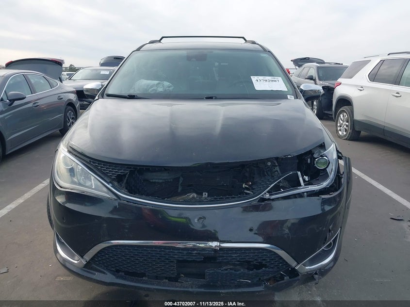 2017 Chrysler Pacifica Limited VIN: 2C4RC1GG7HR544729 Lot: 43702007