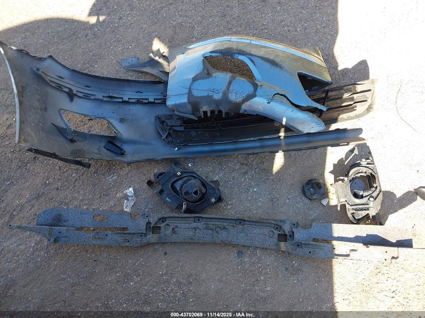 2009 Hyundai Genesis 3.8 VIN: KMHGC46E69U046594 Lot: 43702069