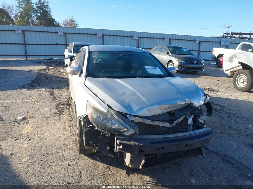 NISSAN ALTIMA 2.5 SR