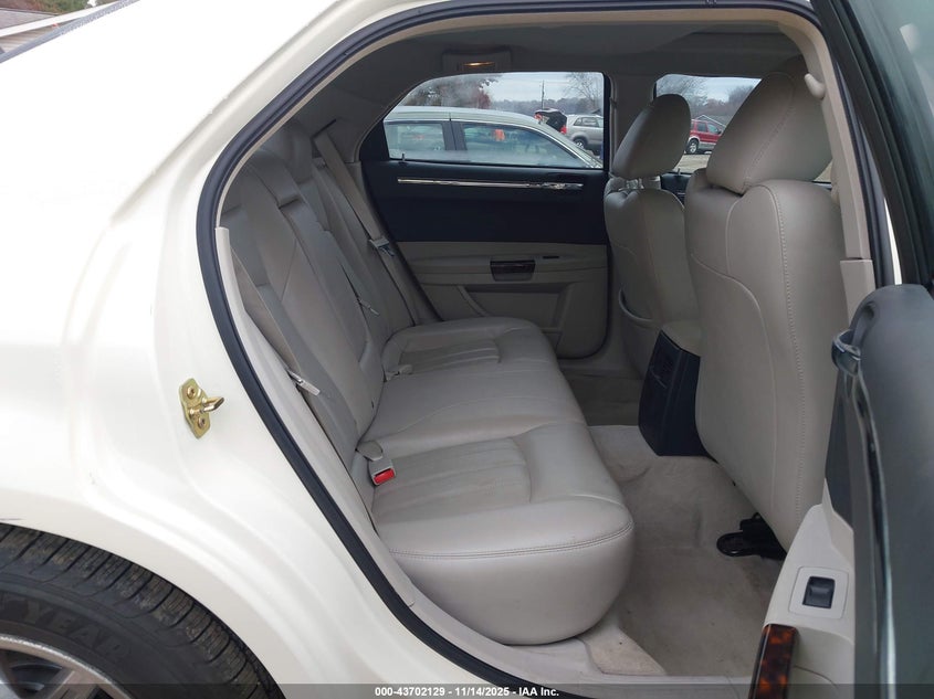 2005 Chrysler 300C VIN: 2C3JA63H75H667693 Lot: 43702129