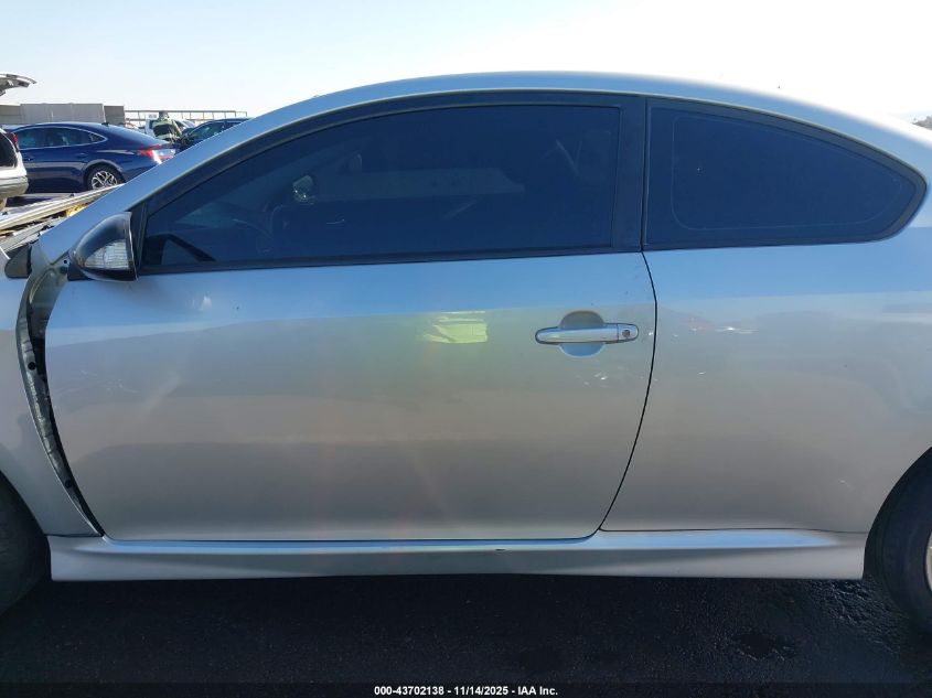 2005 Scion Tc VIN: JTKDE177450026399 Lot: 43702138