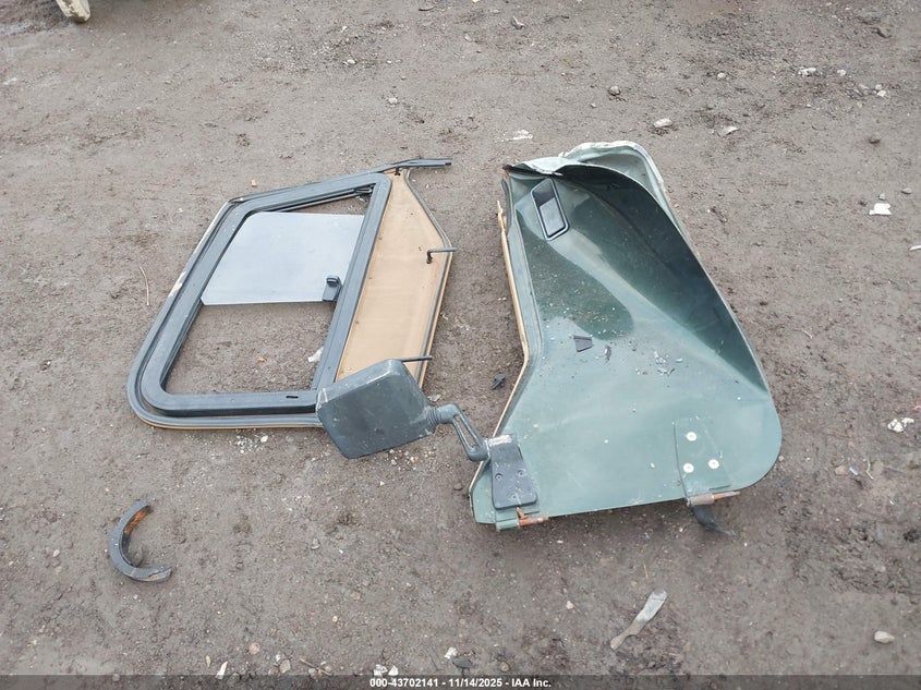 1998 Jeep Wrangler Se VIN: 1J4FY29P7WP716967 Lot: 43702141