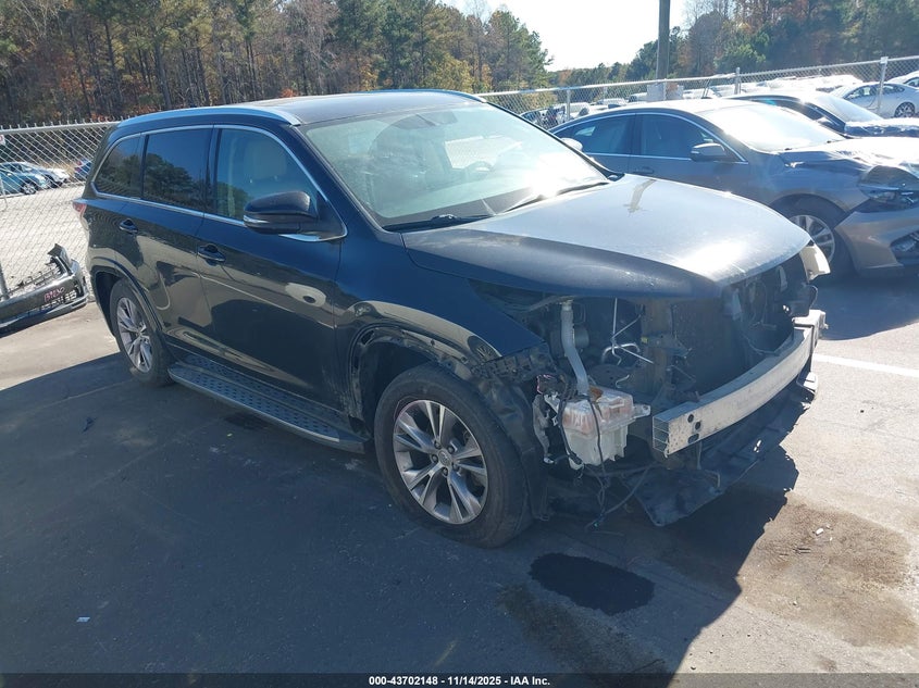 TOYOTA HIGHLANDER XLE V6