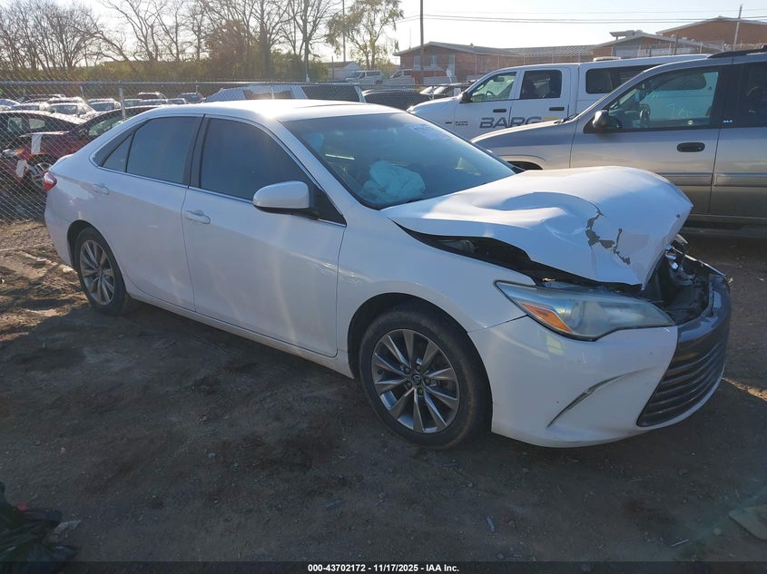 TOYOTA CAMRY XLE