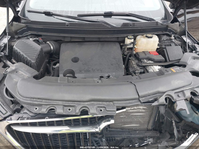 2018 Buick Enclave Essence VIN: 5GAEVAKW5JJ248658 Lot: 43702189