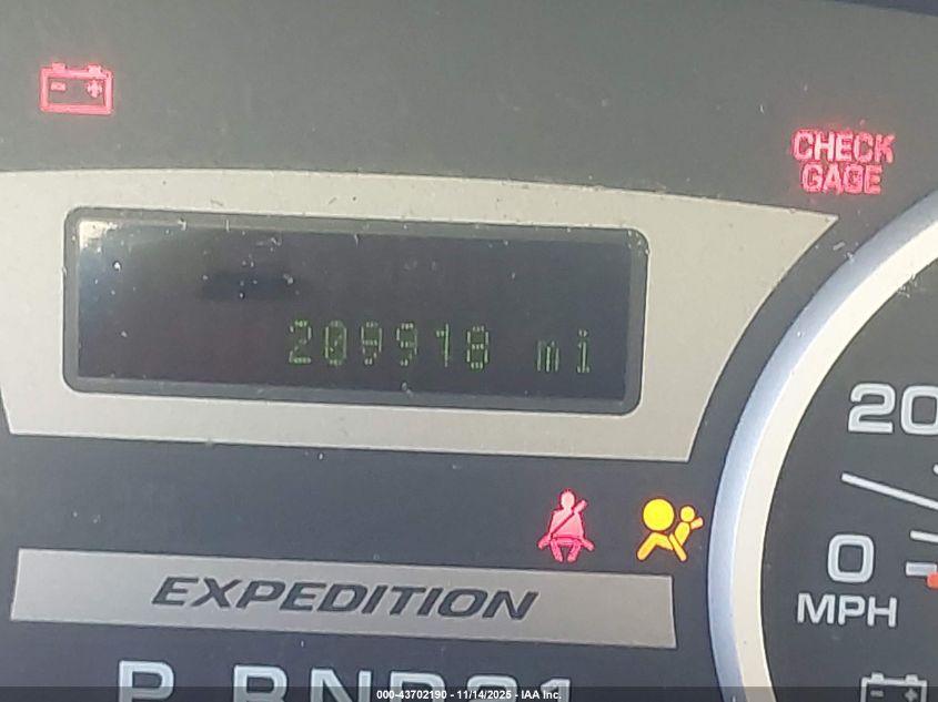 2005 Ford Expedition Limited VIN: 1FMFU20505LA86028 Lot: 43702190